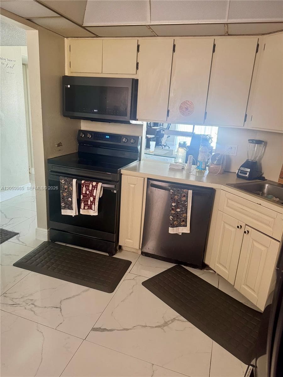 6361 N Falls Cir Dr # 311, Lauderhill, FL 33319 — zdjęcie 5