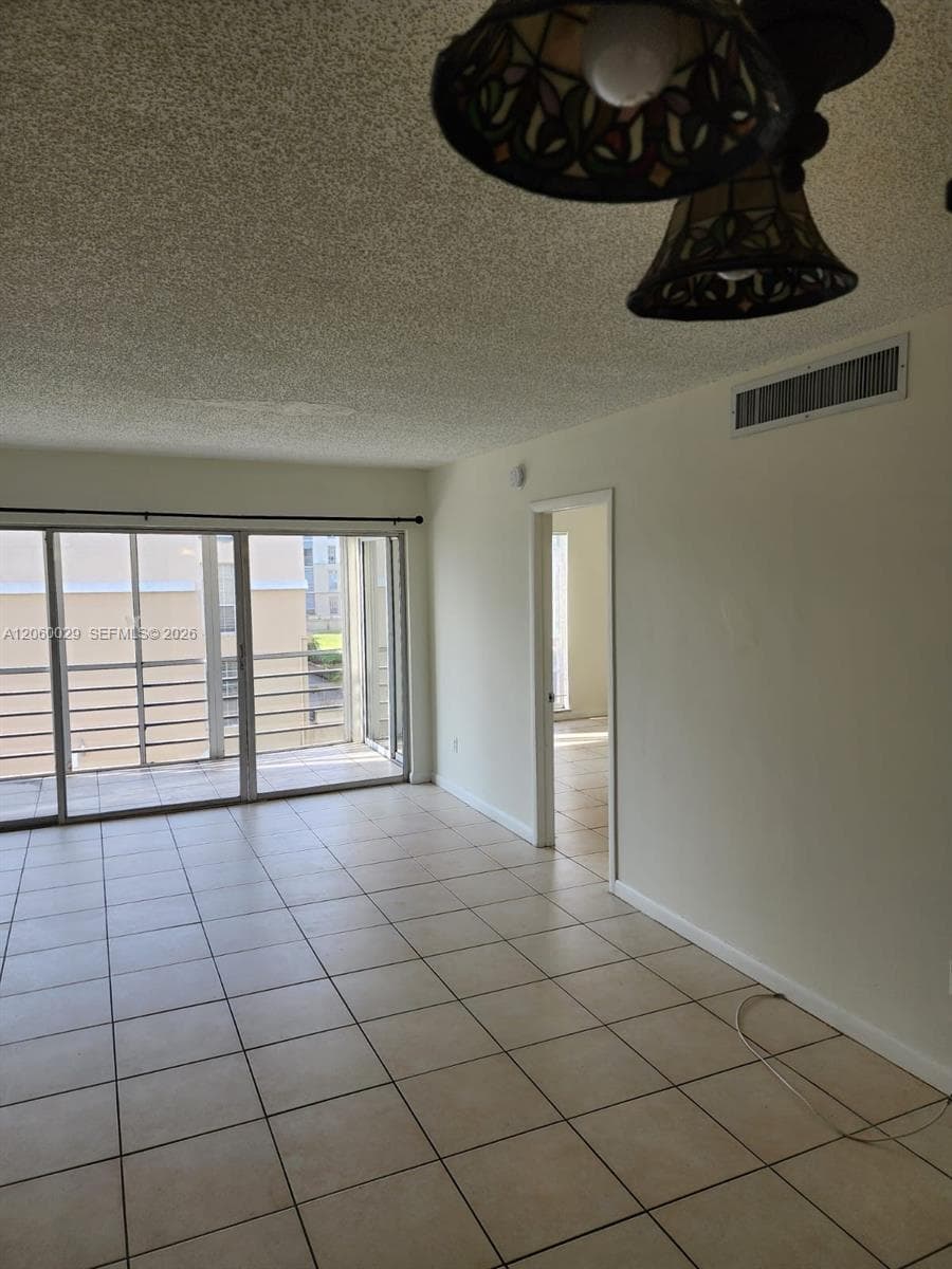 7981 S French Dr # 2-202, Pembroke Pines, FL 33024 — zdjęcie 4