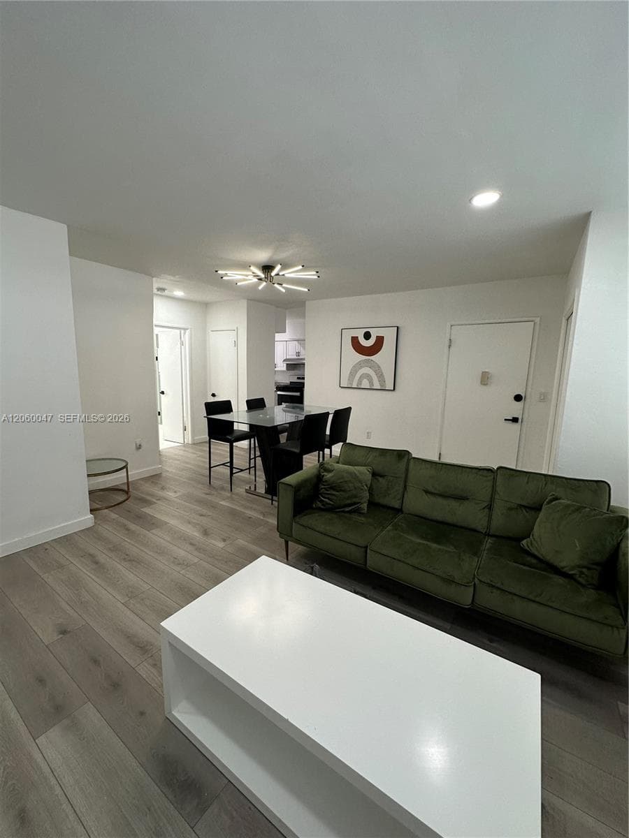 316 Surfside Blvd # 1, Surfside, FL 33154 — zdjęcie 2