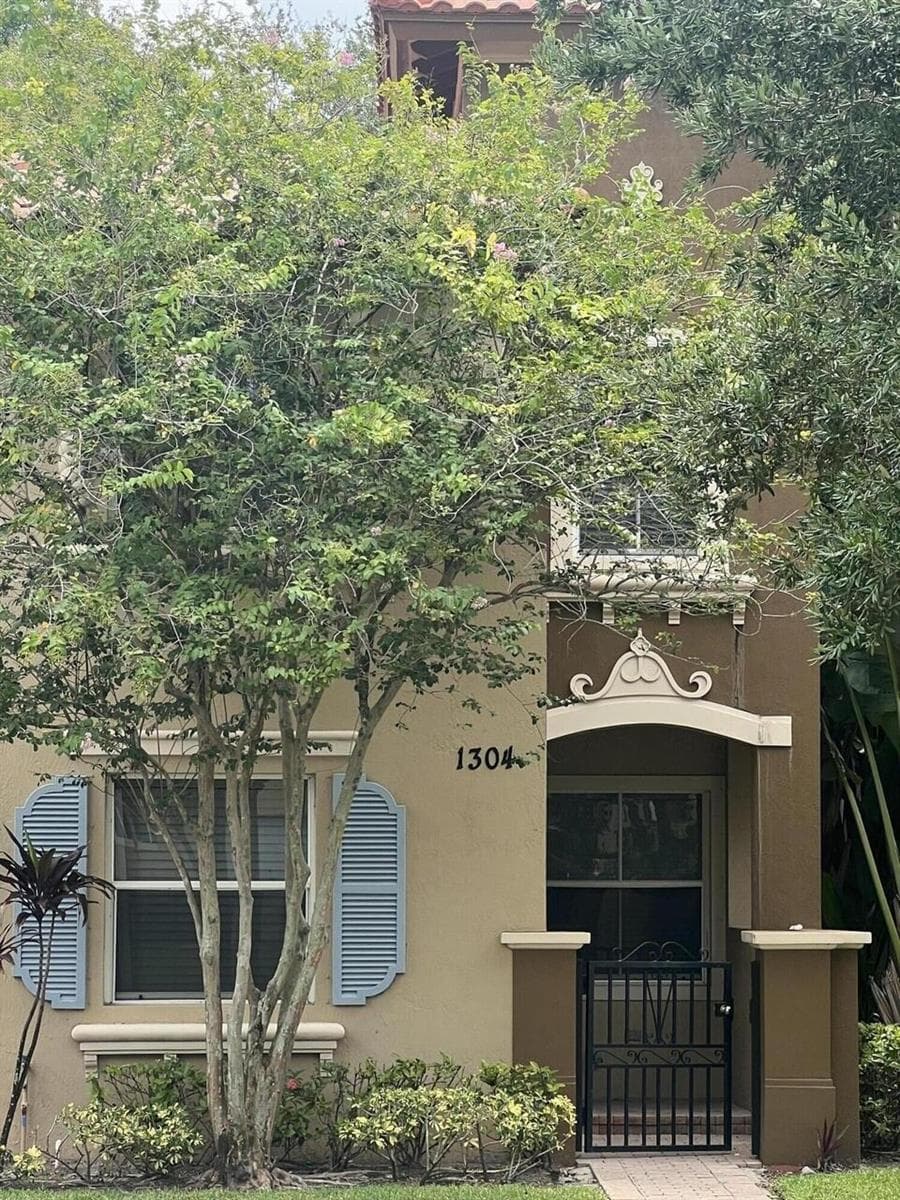 2920 HIDDEN HILLS Road # 1304, West Palm Beach, FL 33411