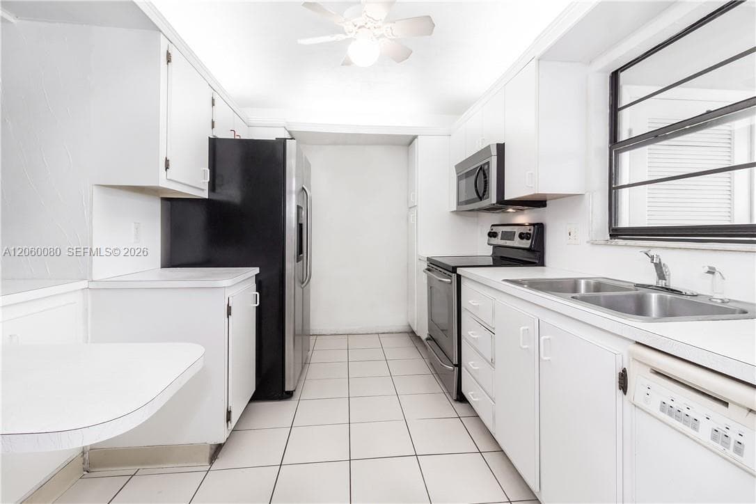 3992 N Pine Island Rd # 2A, Sunrise, FL 33351 — zdjęcie 4