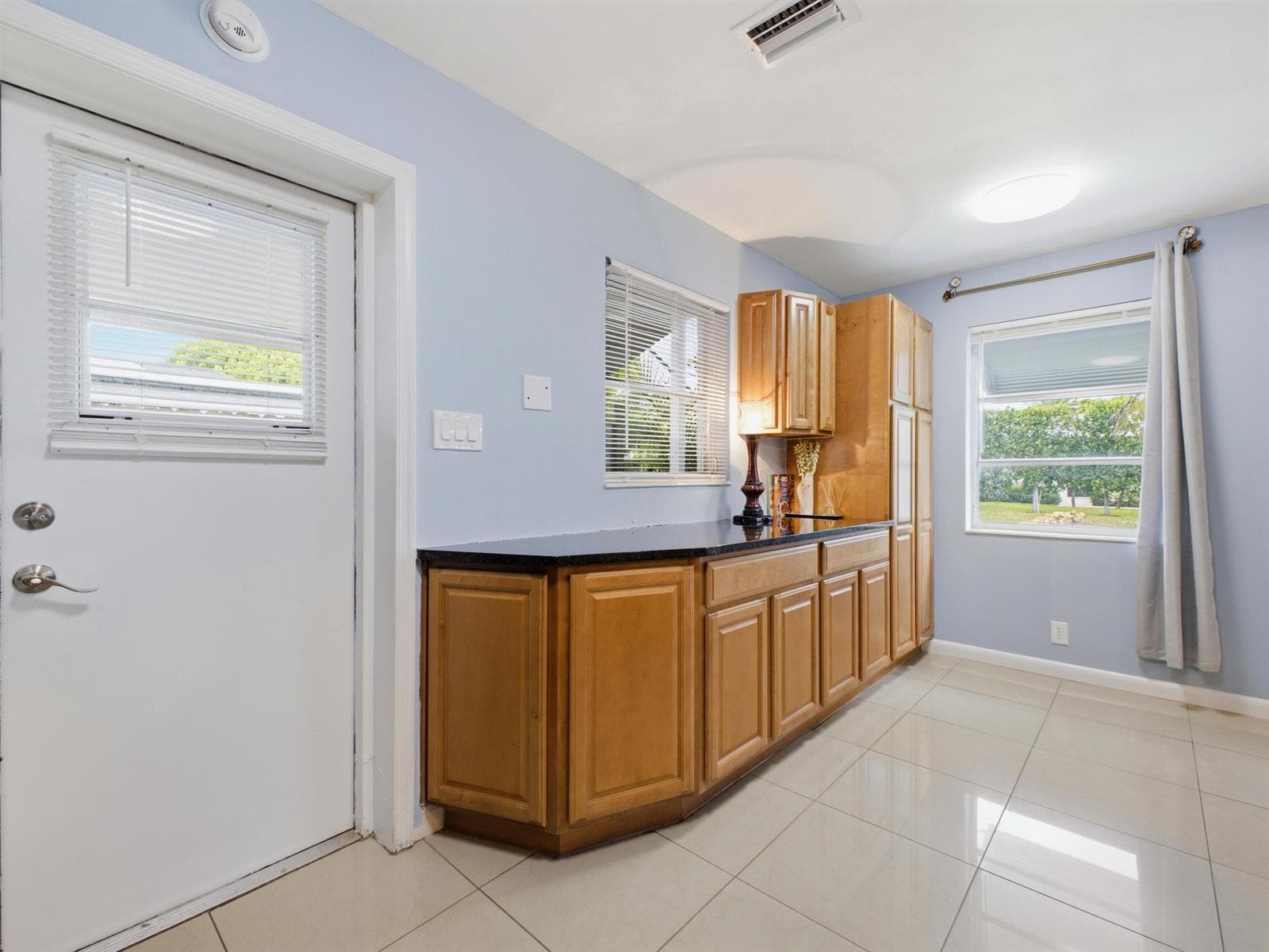 370 ORANGE Way, West Palm Beach, FL 33405 — zdjęcie 3