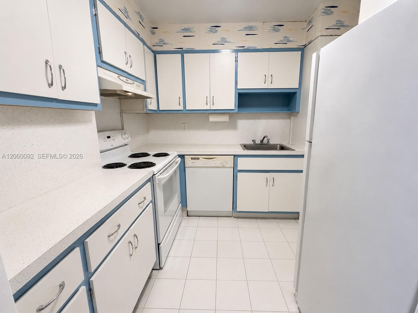 220 Kings Point Dr # 211, Sunny Isles Beach, FL 33160 — zdjęcie 5