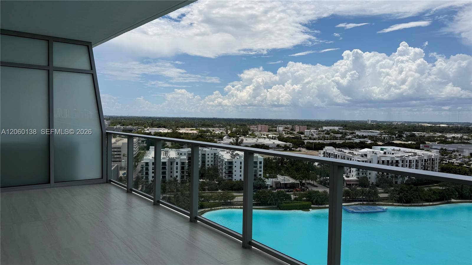 2411 Laguna Circle # 1510, North Miami, FL 33181 — zdjęcie 5