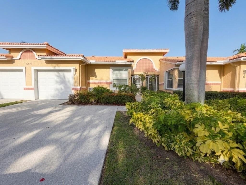 12598 Crystal Pointe Drive # B, Boynton Beach, FL 33437