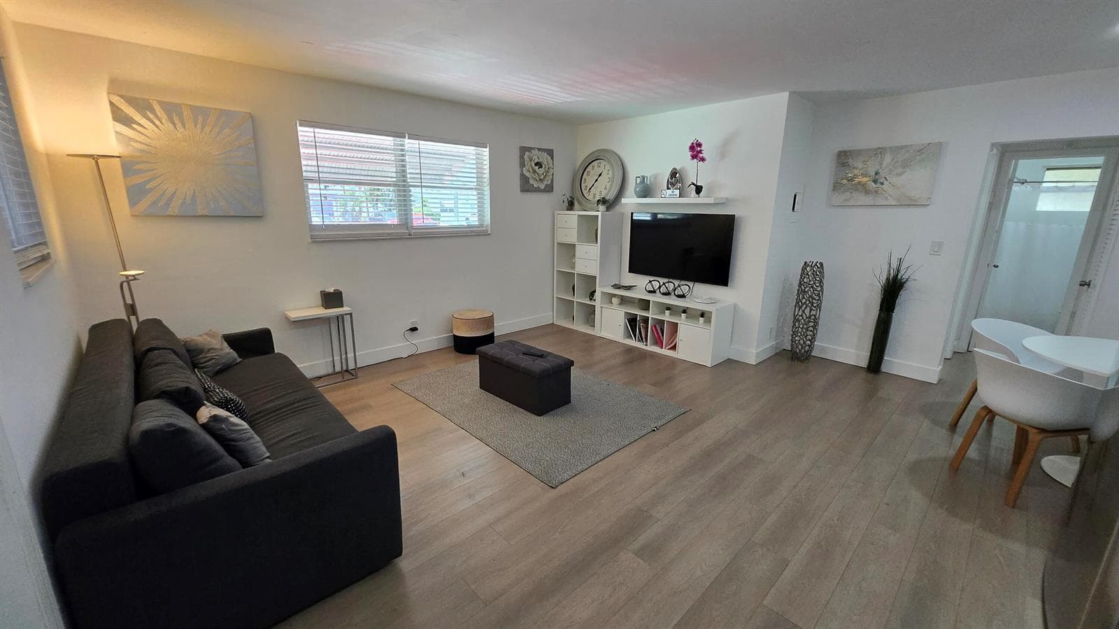 704 NE 8TH Street # 1, Hallandale Beach, FL 33009 — zdjęcie 2