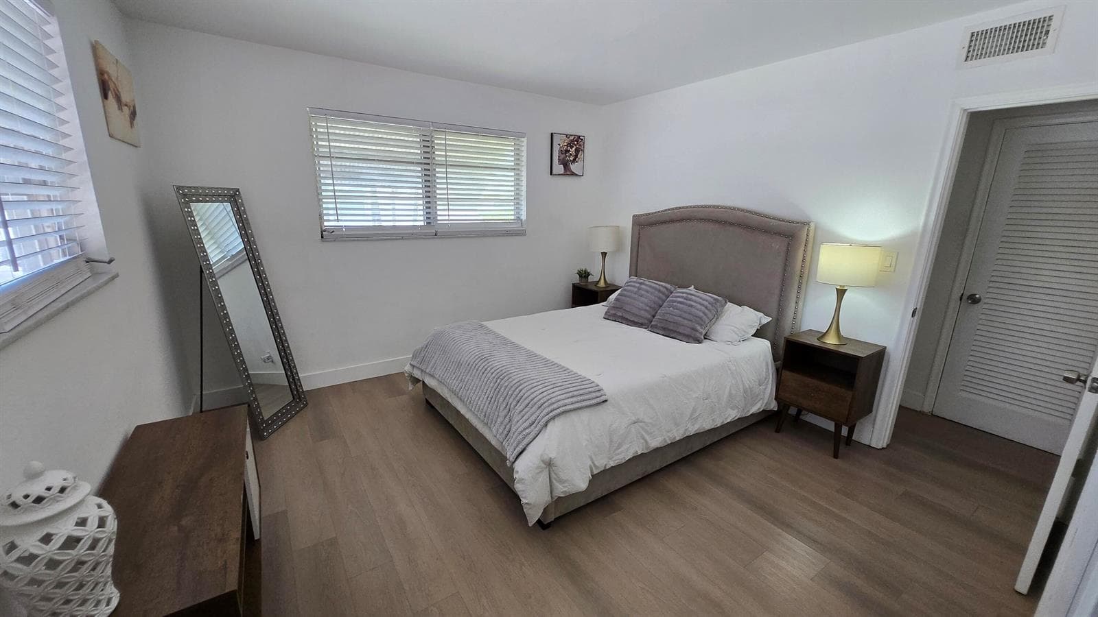 704 NE 8TH Street # 1, Hallandale Beach, FL 33009 — zdjęcie 5
