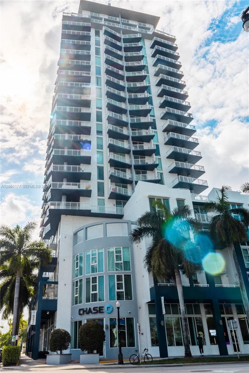 1800 Biscayne Plaza — zdjęcie 2