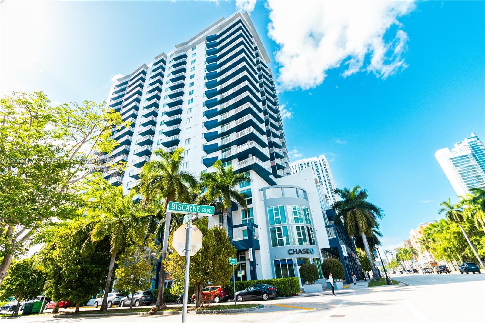1800 Biscayne Plaza