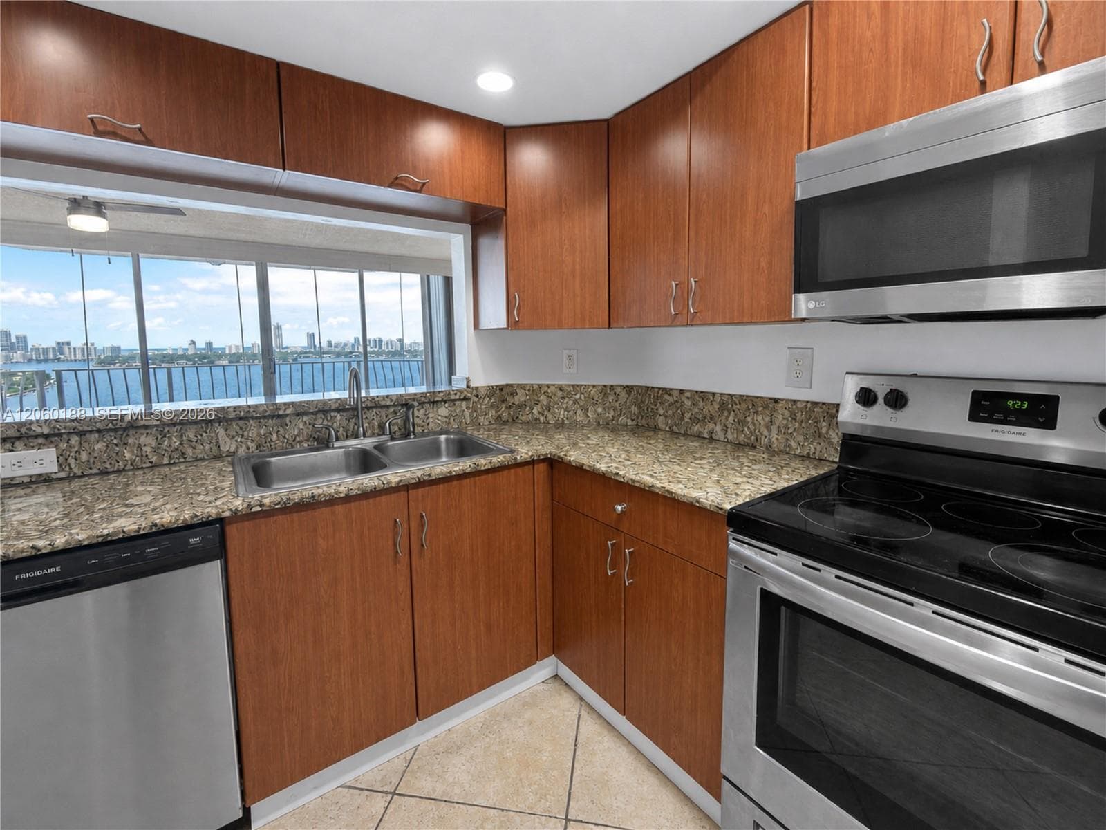 7601 E Treasure Dr # 1807, North Bay Village, FL 33141 — zdjęcie 5