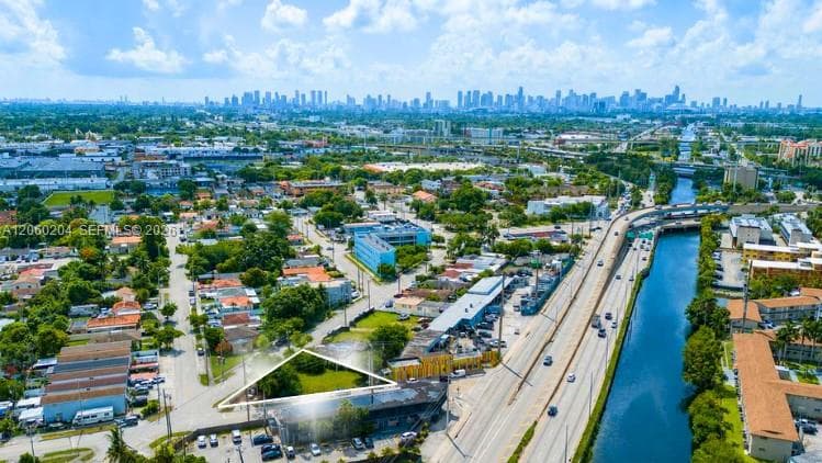 699 E Okeechobee Rd, Hialeah, FL 33010 — zdjęcie 3