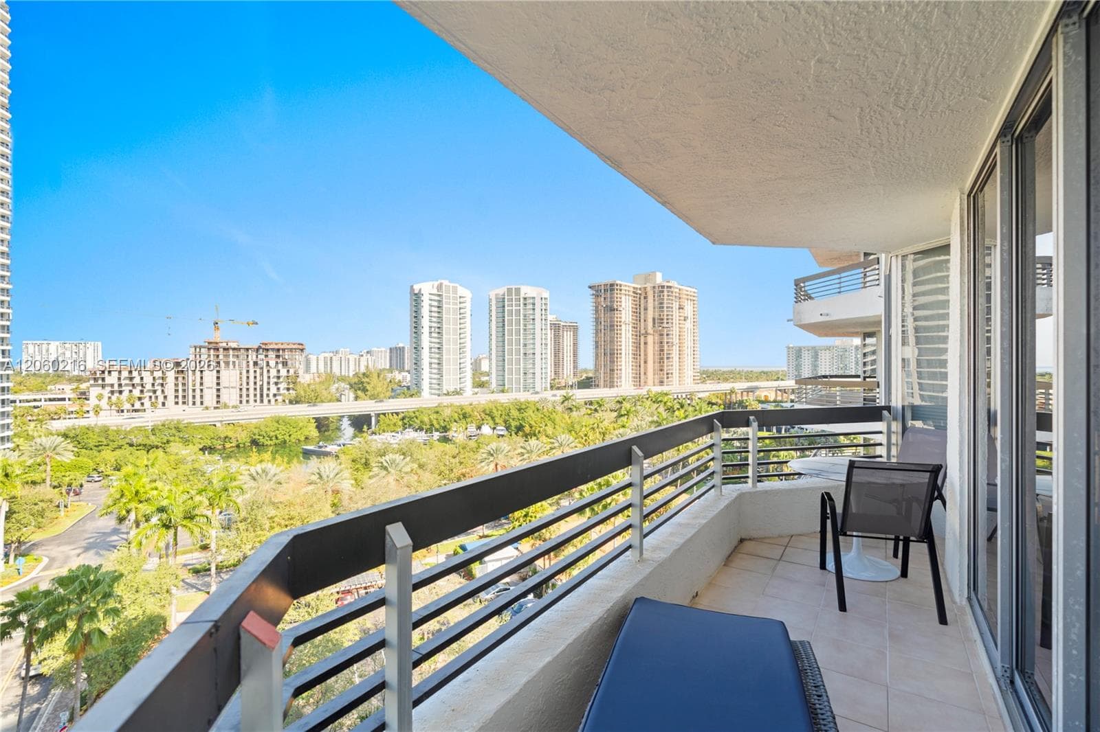 3600 Mystic Pointe Dr # 1111, Aventura, FL 33180 — zdjęcie 3