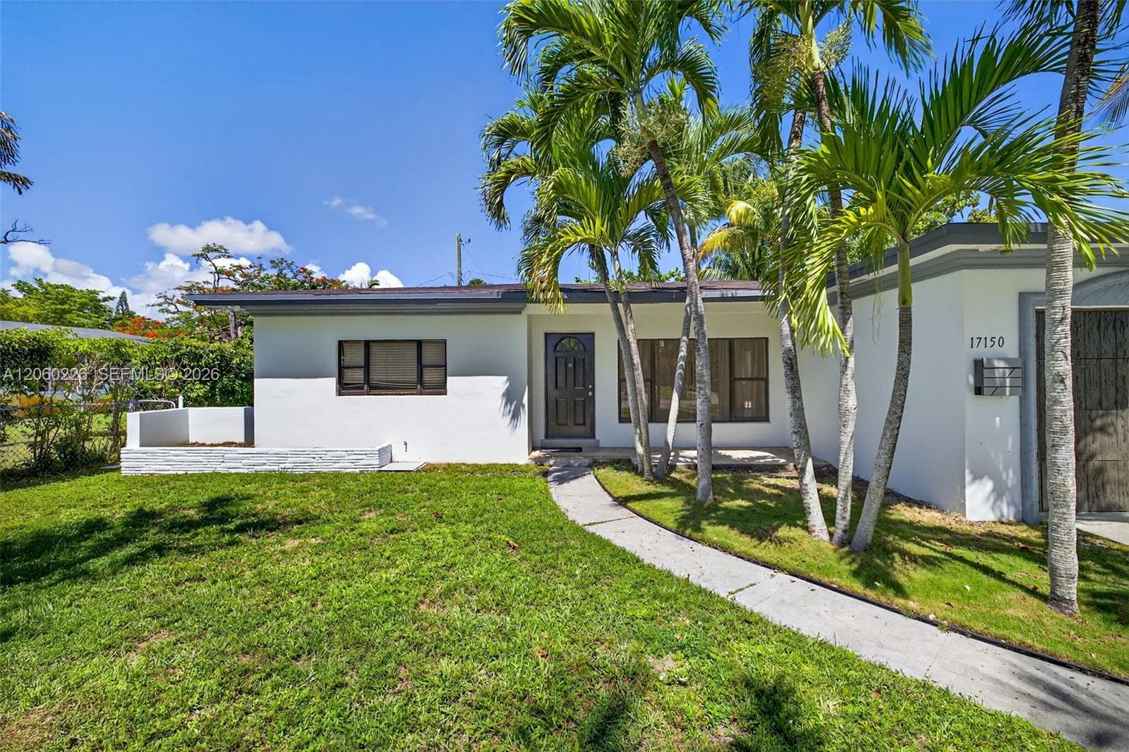17150 NE 18th Ave, North Miami Beach, FL 33162 — zdjęcie 3