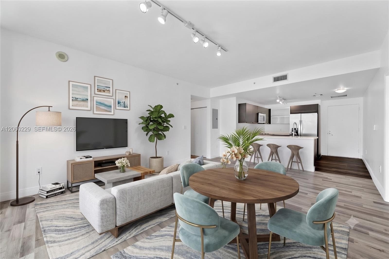 90 SW 3rd St # 2001, Miami, FL 33130 — zdjęcie 2