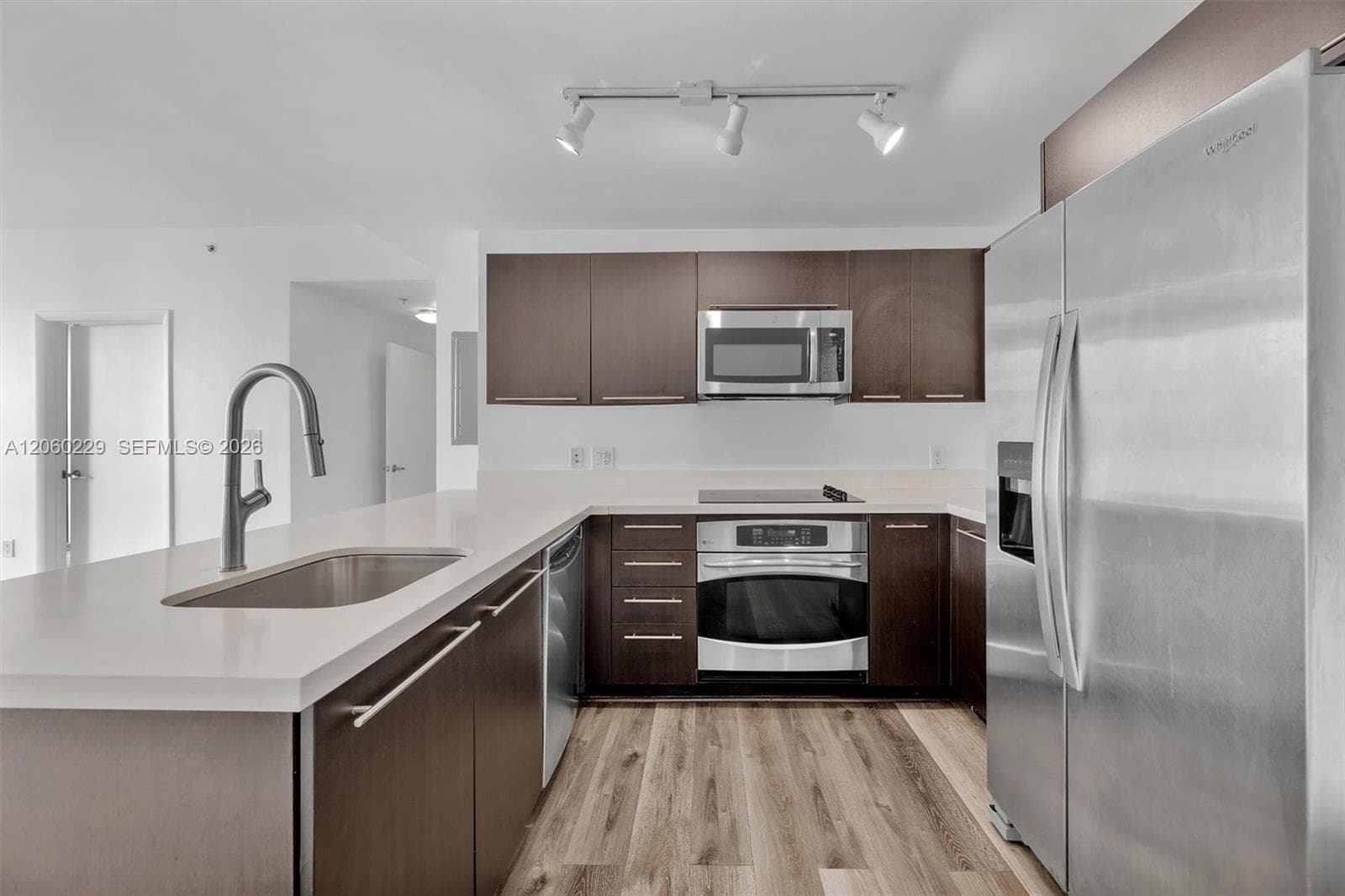 90 SW 3rd St # 2001, Miami, FL 33130 — zdjęcie 4