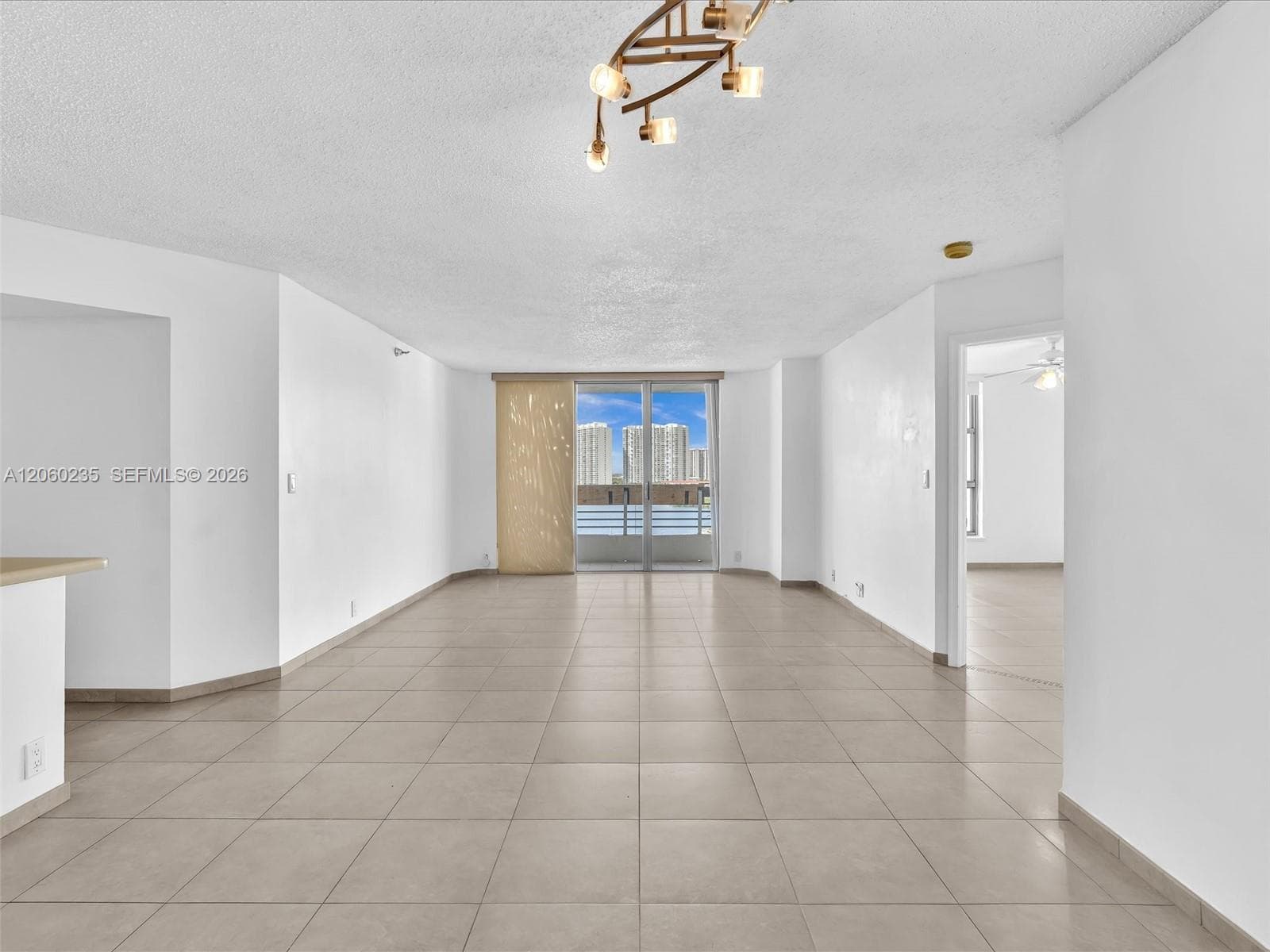 3530 Mystic Pointe Dr # 1004, Aventura, FL 33180 — zdjęcie 4