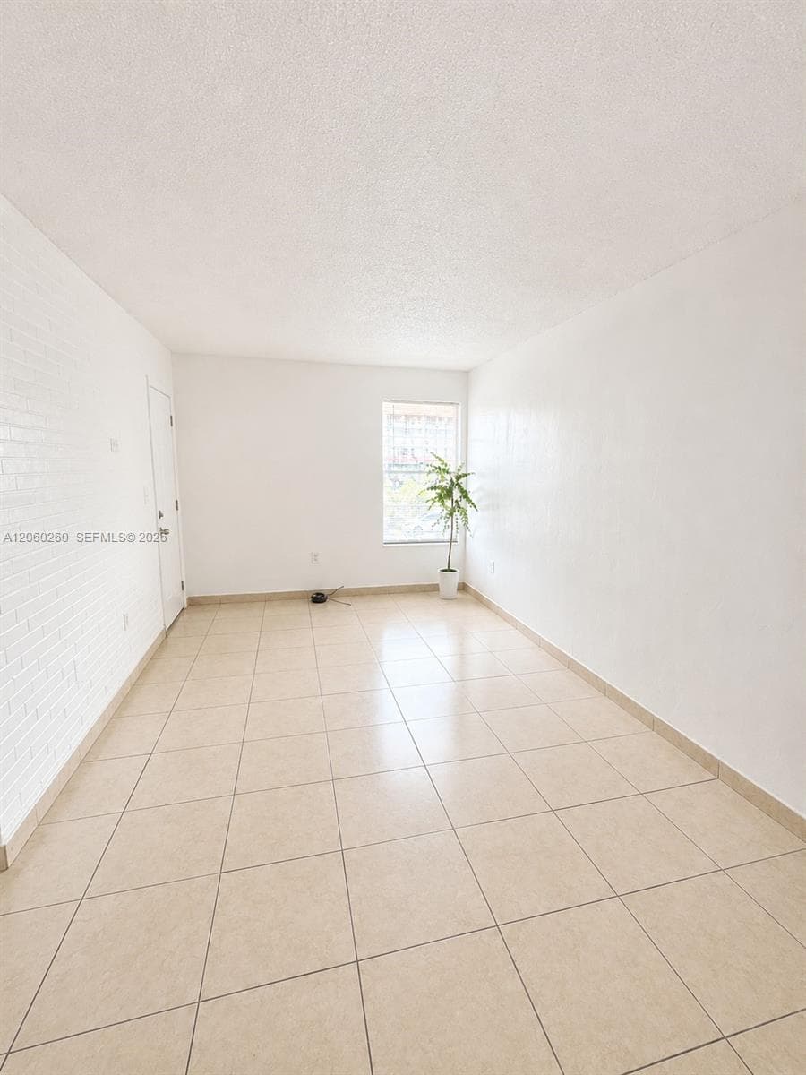 6850 W 14th Ct # C04, Hialeah, FL 33014 — zdjęcie 3