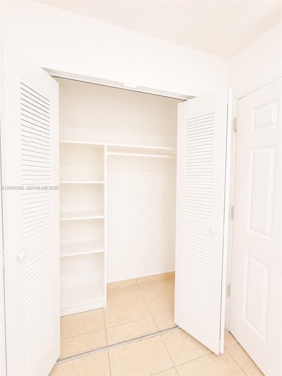 6850 W 14th Ct # C04, Hialeah, FL 33014 — zdjęcie 4