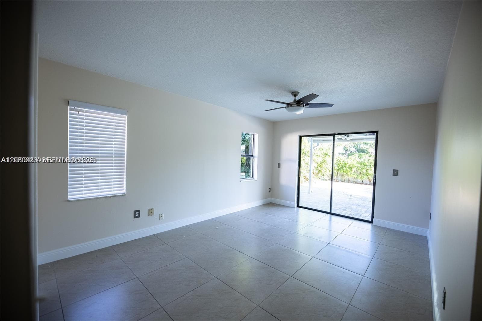 9815 NW 43rd St # 0, Sunrise, FL 33351 — zdjęcie 4