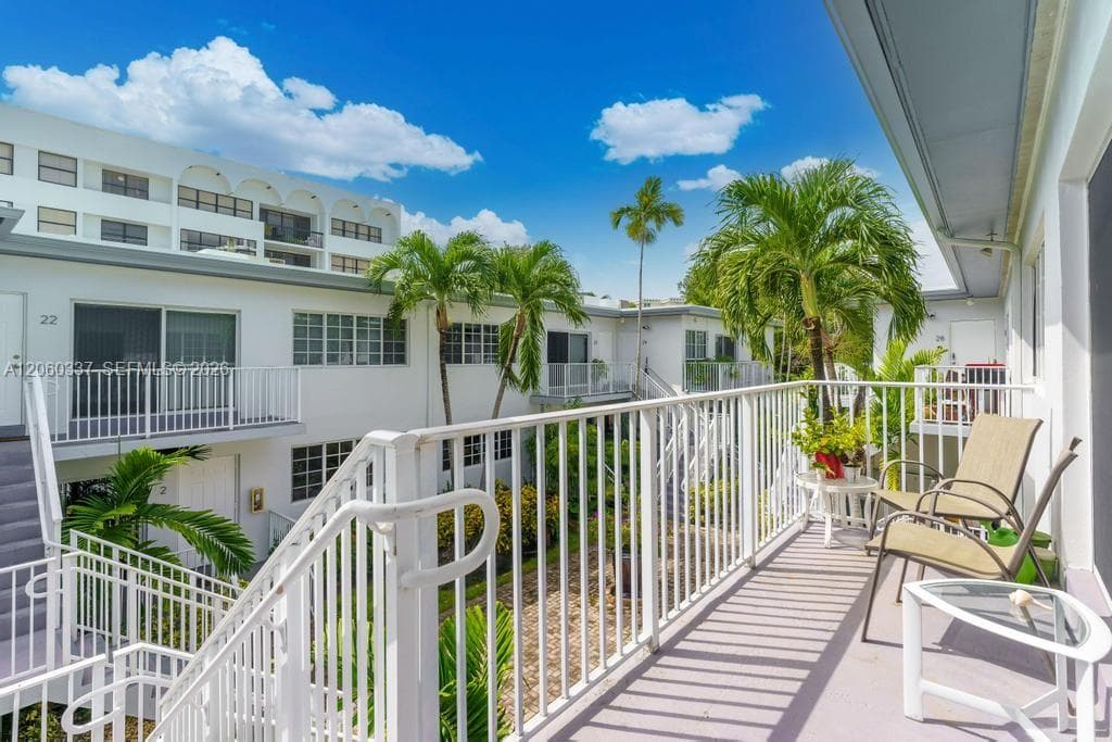 9280 Bay Harbor Ter # 26, Bay Harbor Islands, FL 33154 — zdjęcie 2