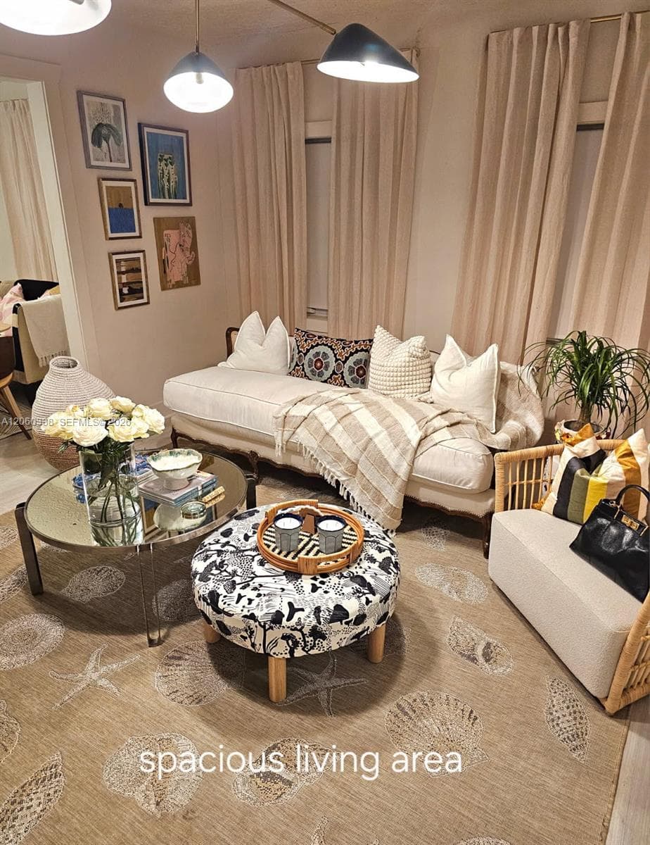 131 Zamora Ave # 2, Coral Gables, FL 33134 — zdjęcie 2
