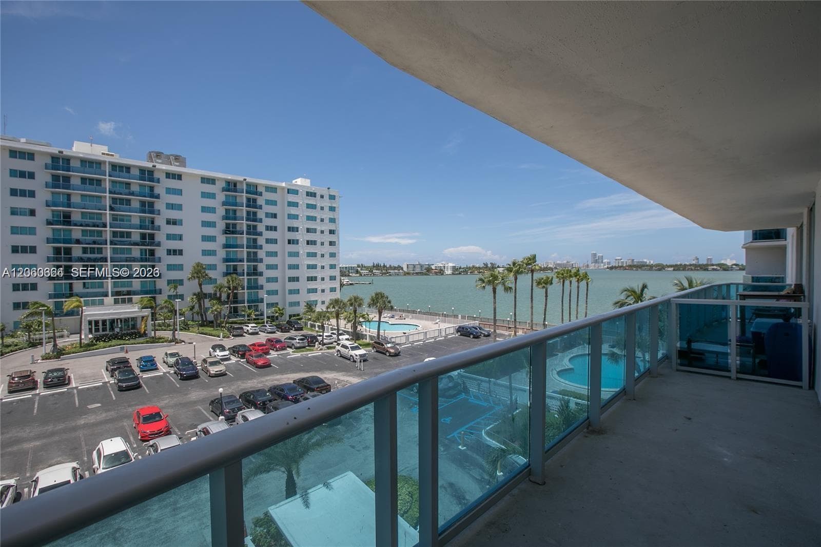 7501 E Treasure Dr # 4K, North Bay Village, FL 33141 — zdjęcie 3