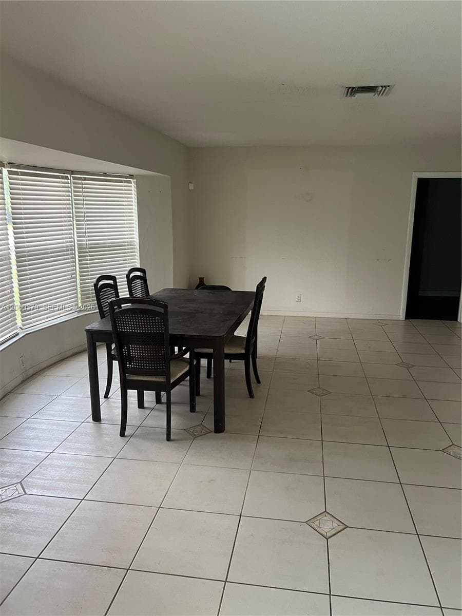 3700 NW 25th St, Lauderdale Lakes, FL 33311 — zdjęcie 5