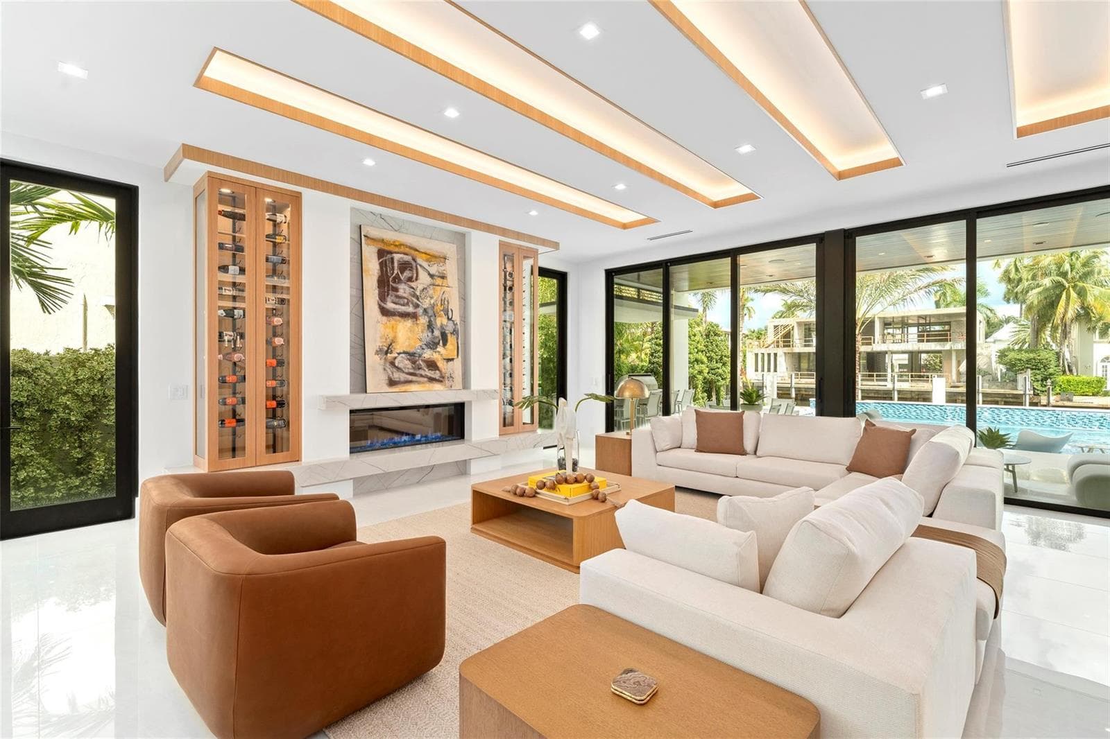 24 FIESTA Way, Fort Lauderdale, FL 33301 — zdjęcie 2