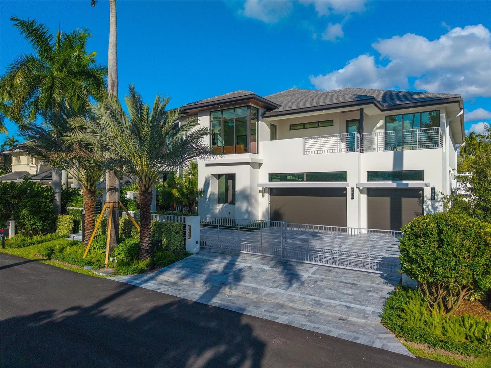 24 FIESTA Way, Fort Lauderdale, FL 33301 — zdjęcie 3