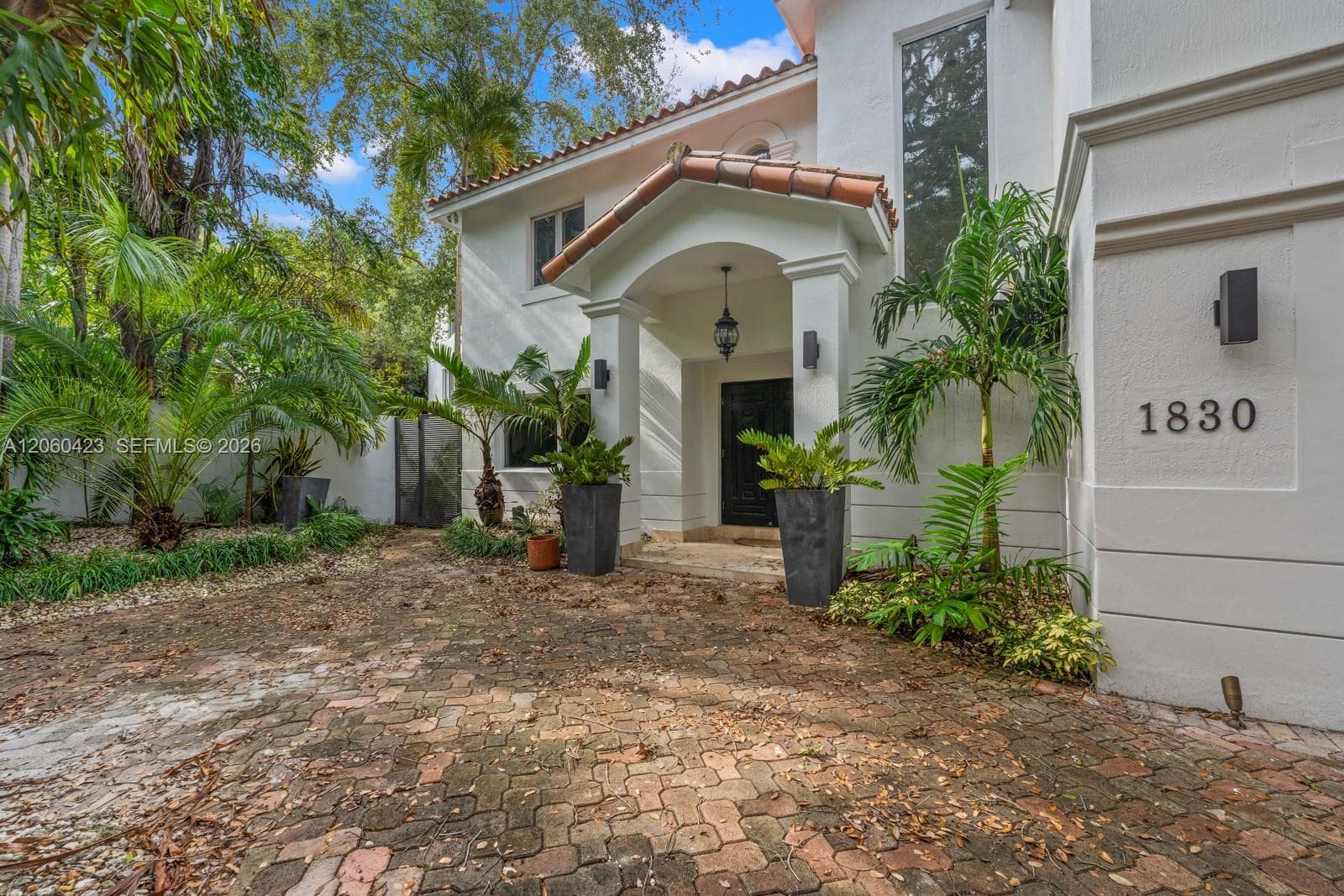 1830 Chucunantah Rd, Miami, FL 33133 — zdjęcie 3