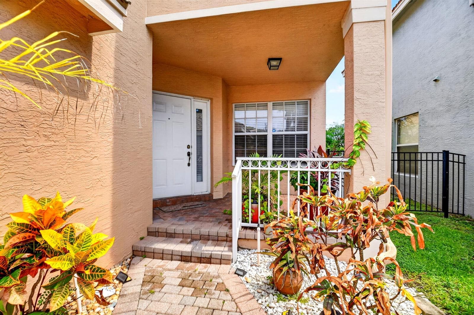 5018 Starblaze Drive, FL 33463 — zdjęcie 5