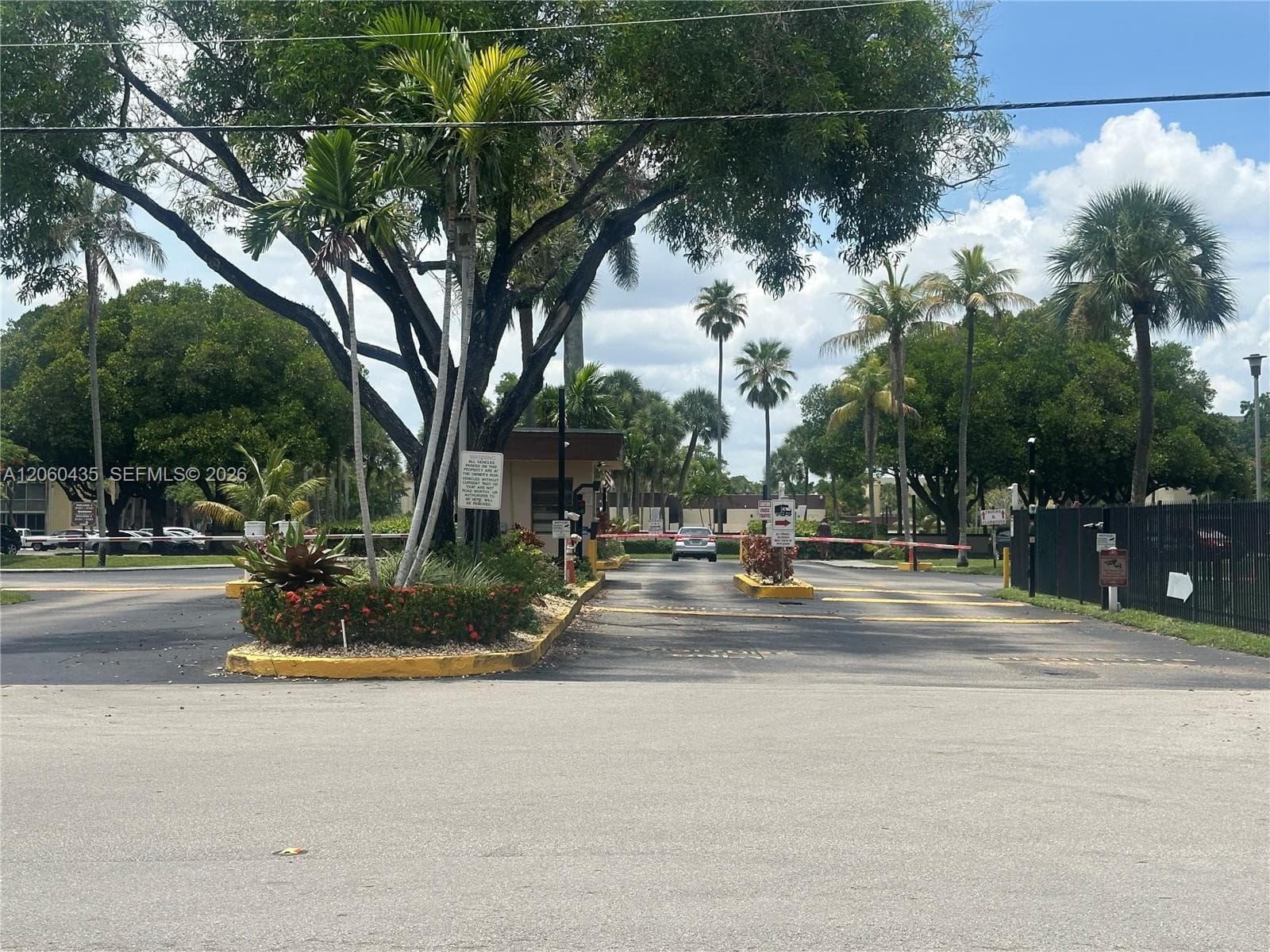3121 NW 47th Ter # 212, Lauderdale Lakes, FL 33319