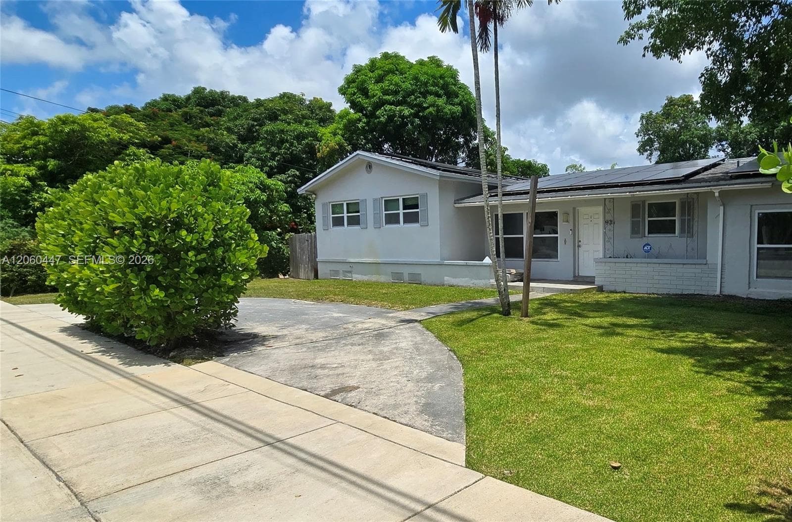 935 NE 149th St, Miami, FL 33161 — zdjęcie 2