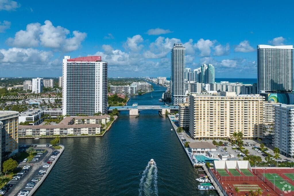 301 NE 14th Ave # 207, Hallandale Beach, FL 33009 — zdjęcie 3