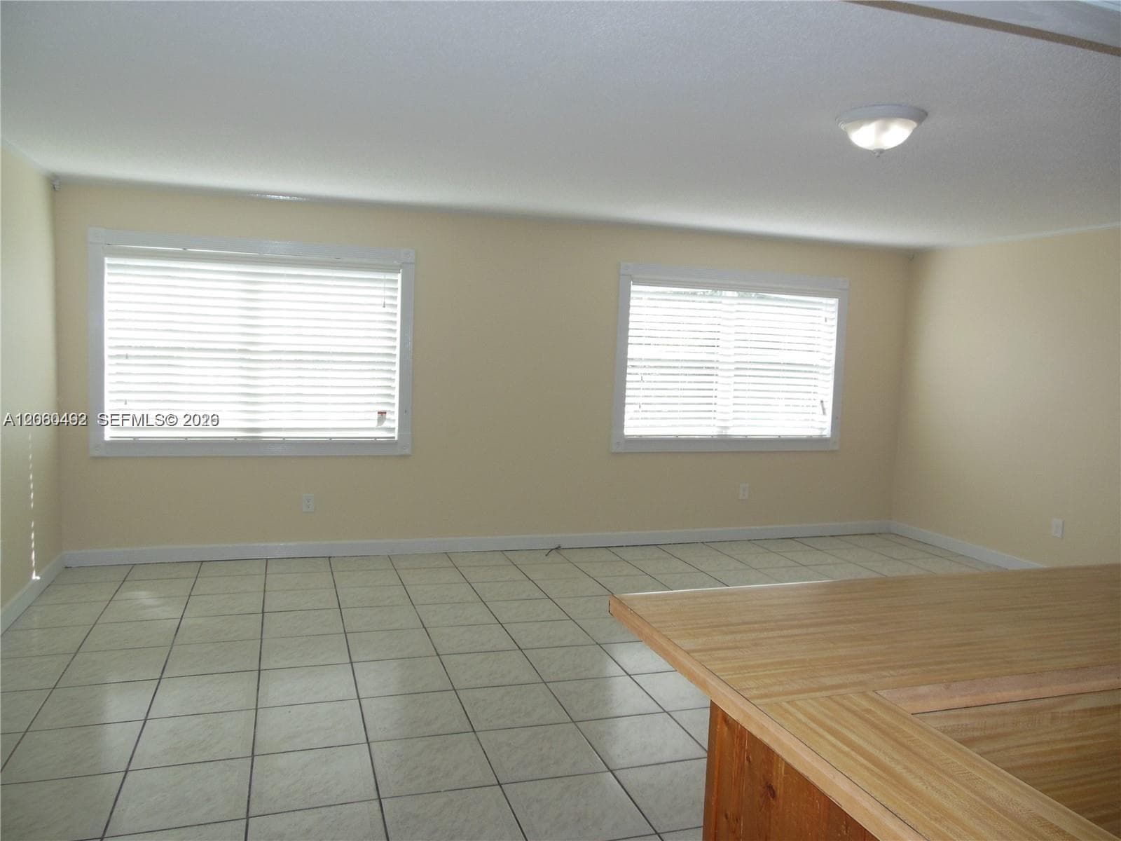 1350 W 53rd St # 8, Hialeah, FL 33012 — zdjęcie 3
