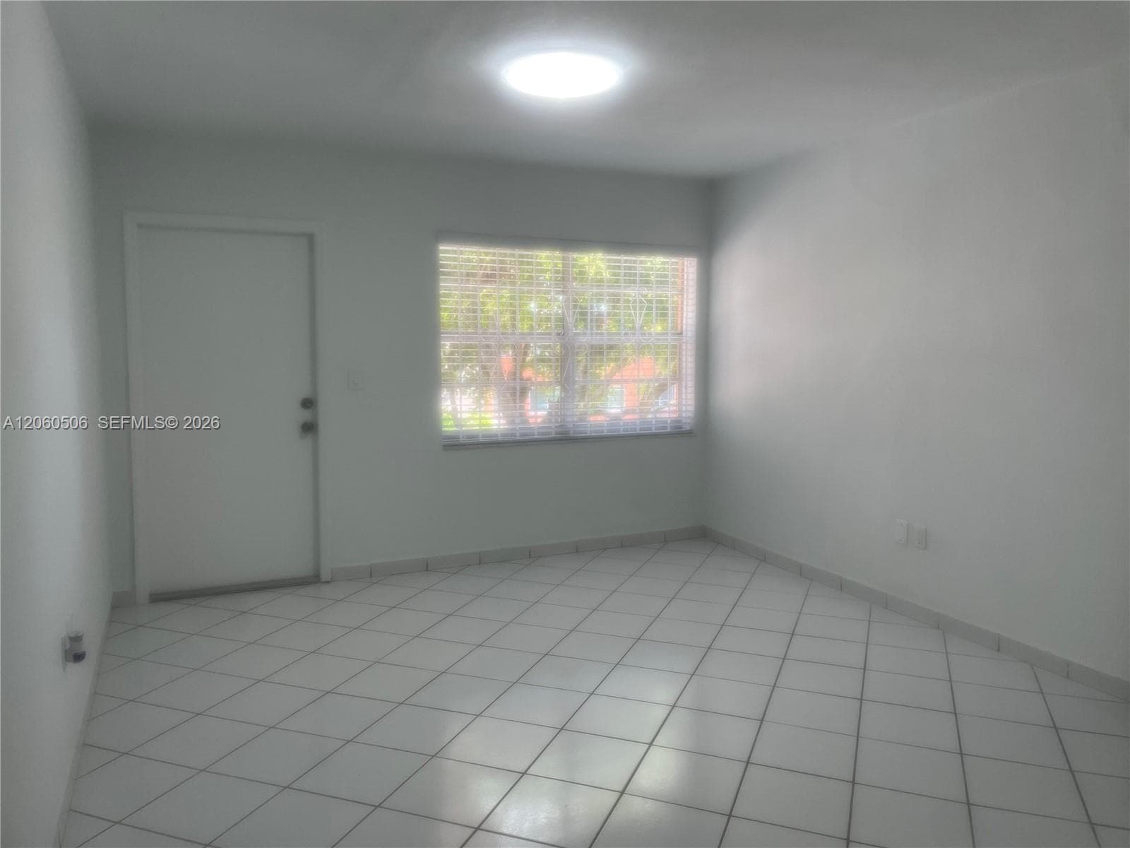 3430 SW 10th St # 3, Miami, FL 33135 — zdjęcie 4