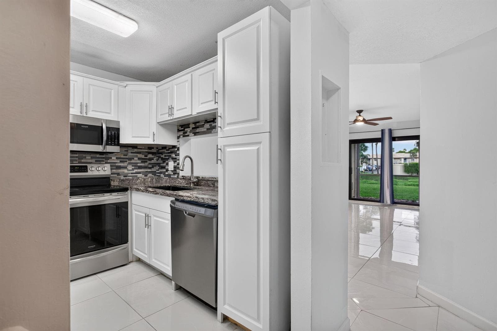 5540 Lakeside Drive # 102, Margate, FL 33063 — zdjęcie 4