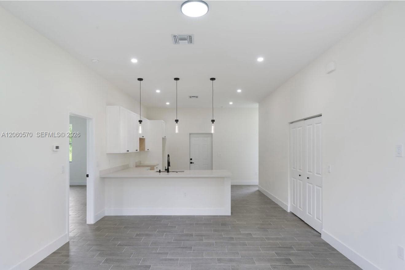 708 PEACOCK AVE, Lehigh Acres, FL 33974 — zdjęcie 4