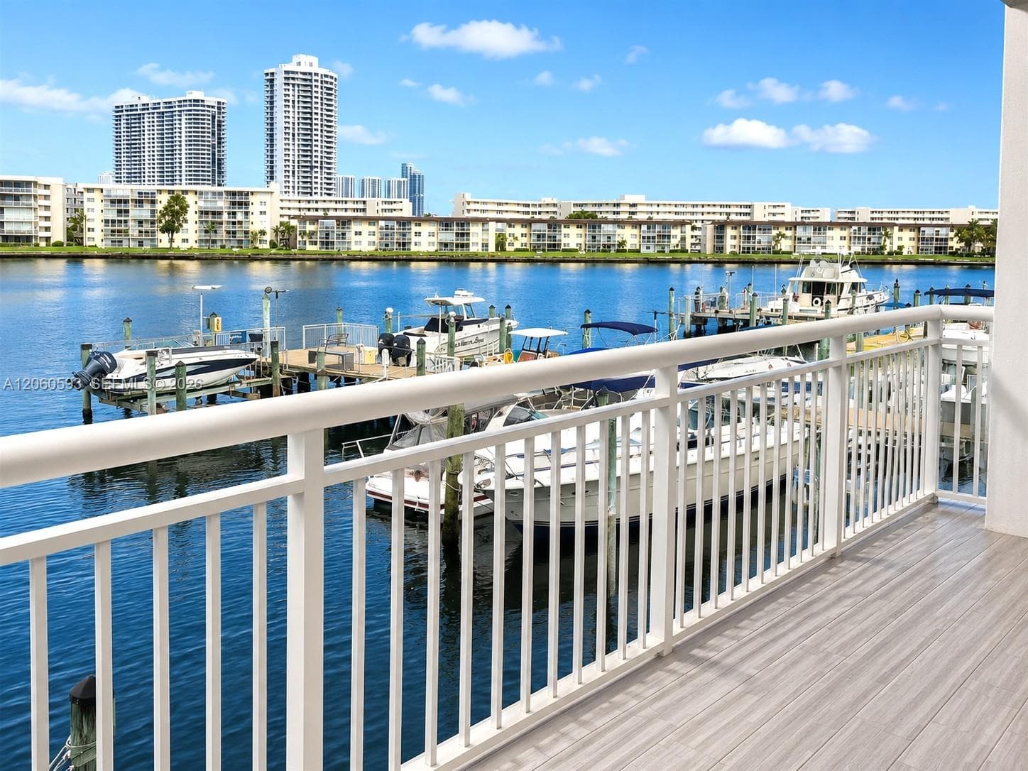 18071 Biscayne Blvd # 302, Aventura, FL 33160 — zdjęcie 2