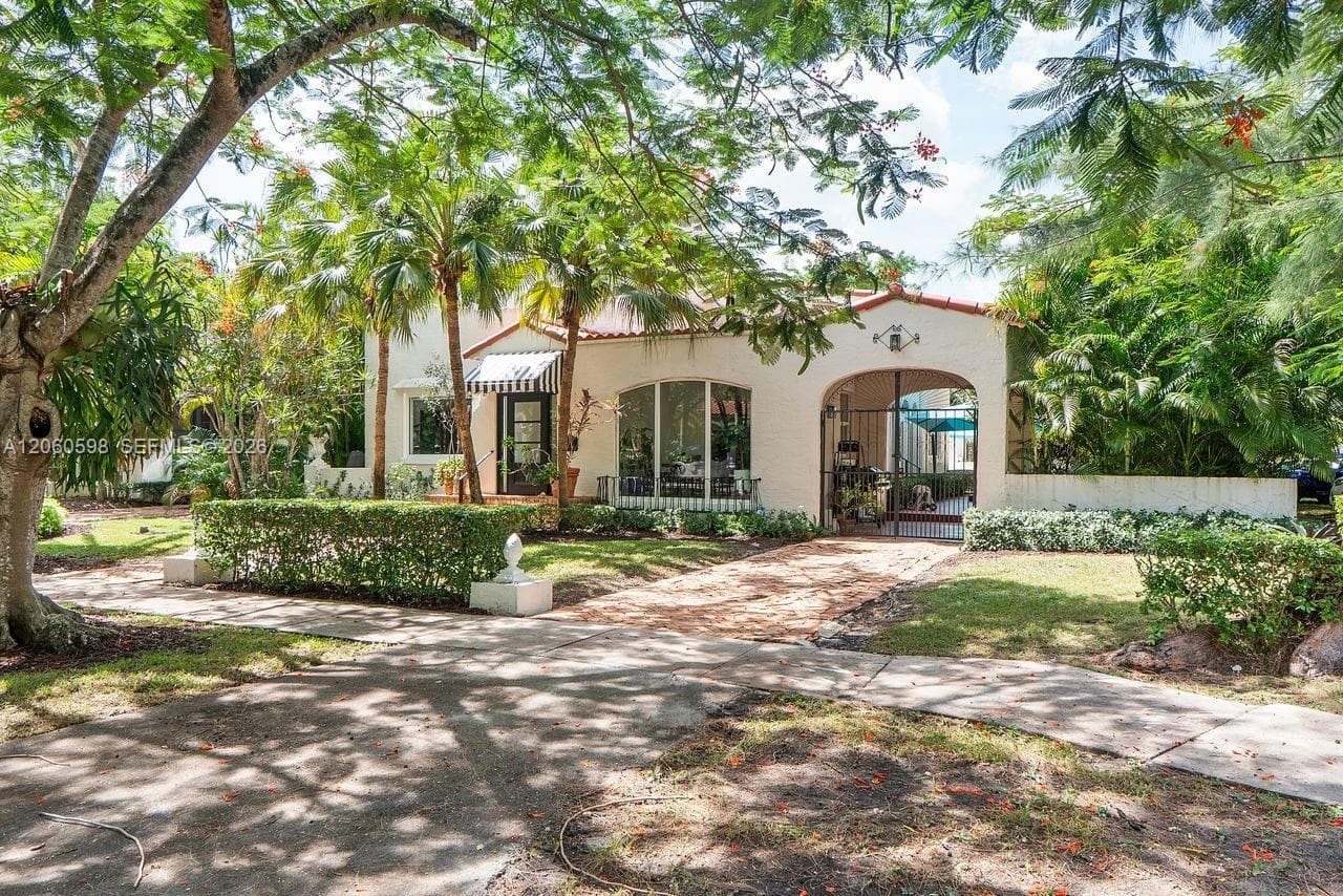 1042 Sorolla Ave, Coral Gables, FL 33134 — zdjęcie 2