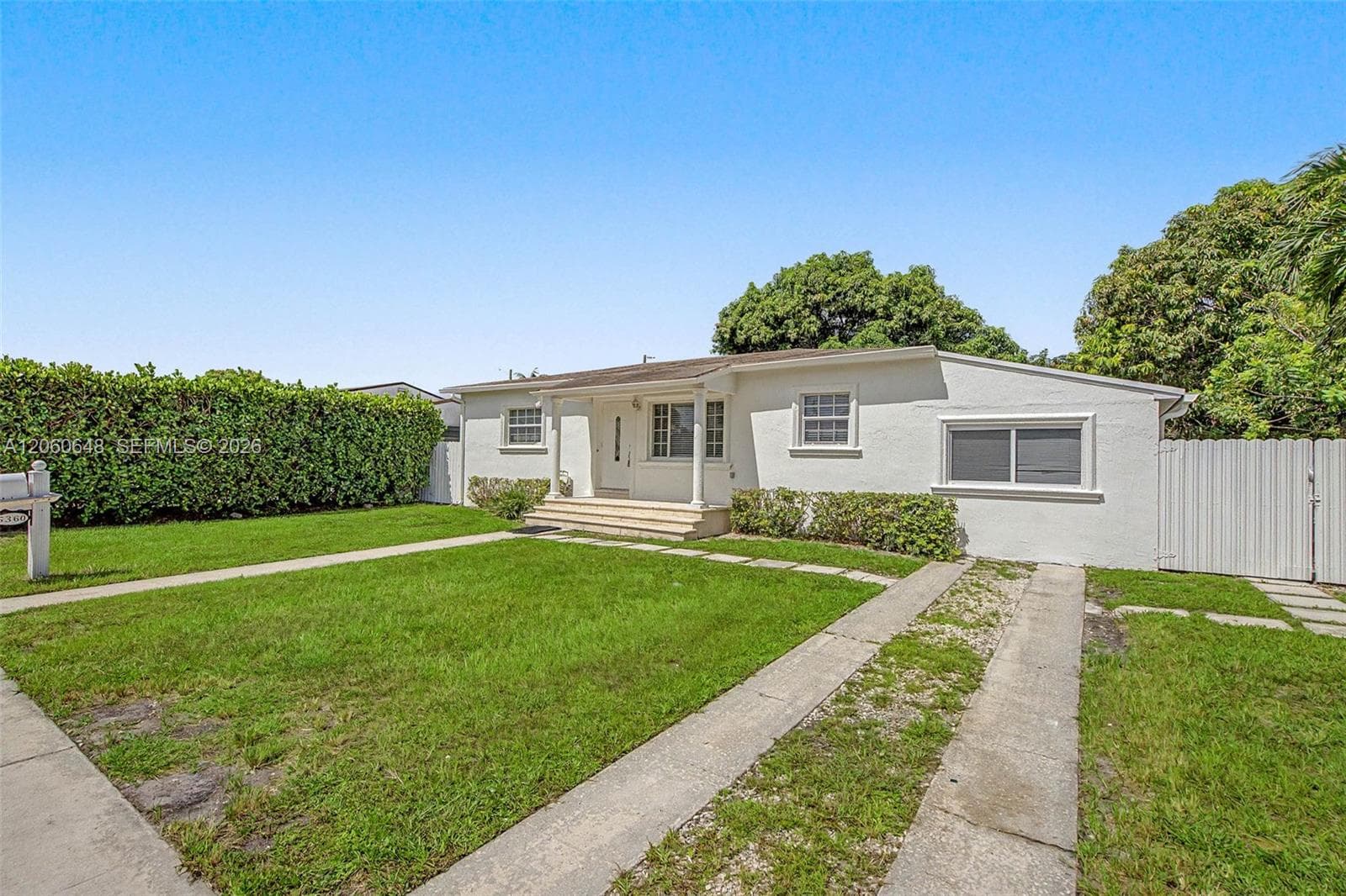 5360 W 2nd Ave, Hialeah, FL 33012 — zdjęcie 2