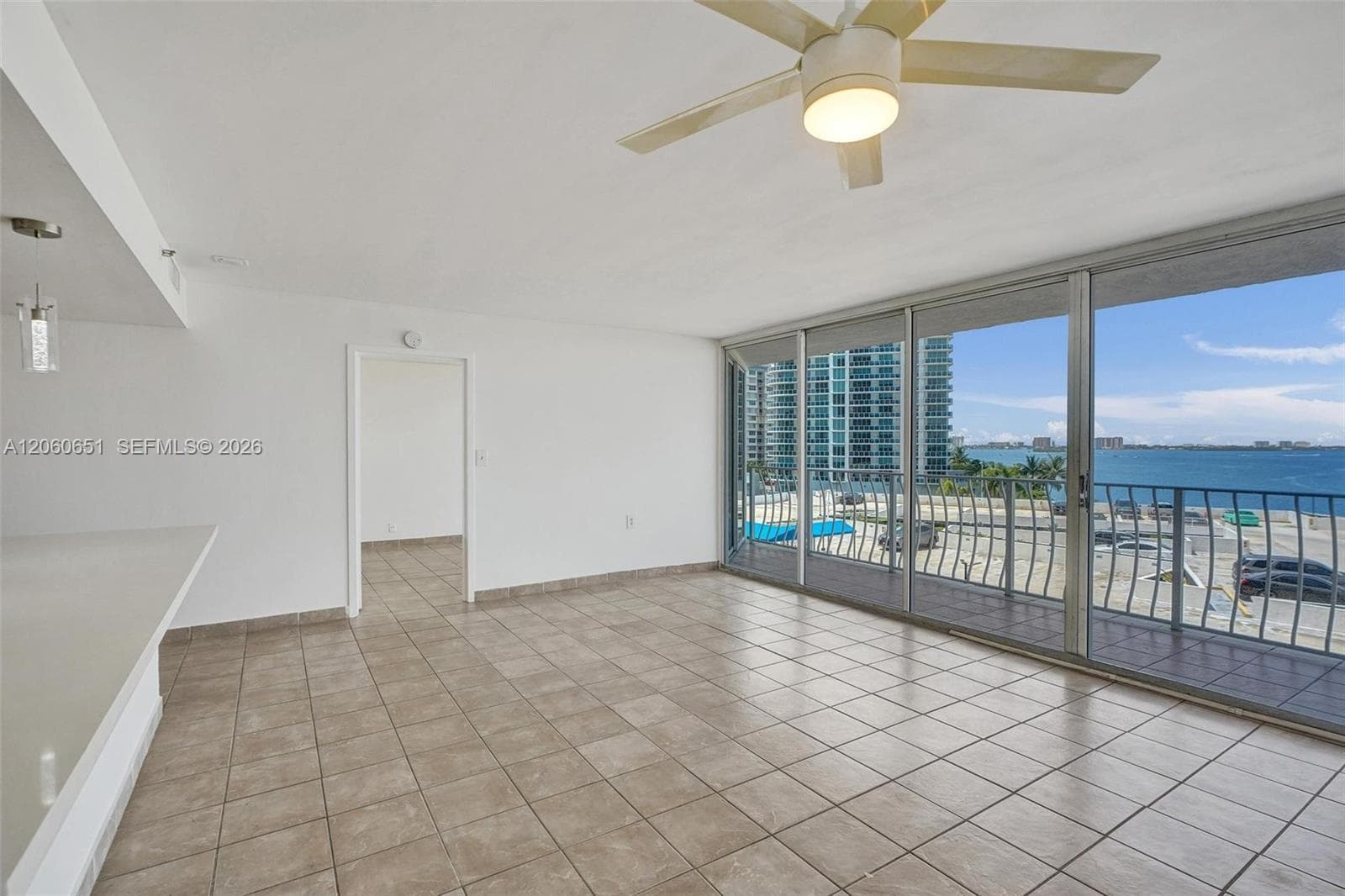 7601 E Treasure Dr # 717, North Bay Village, FL 33141 — zdjęcie 5