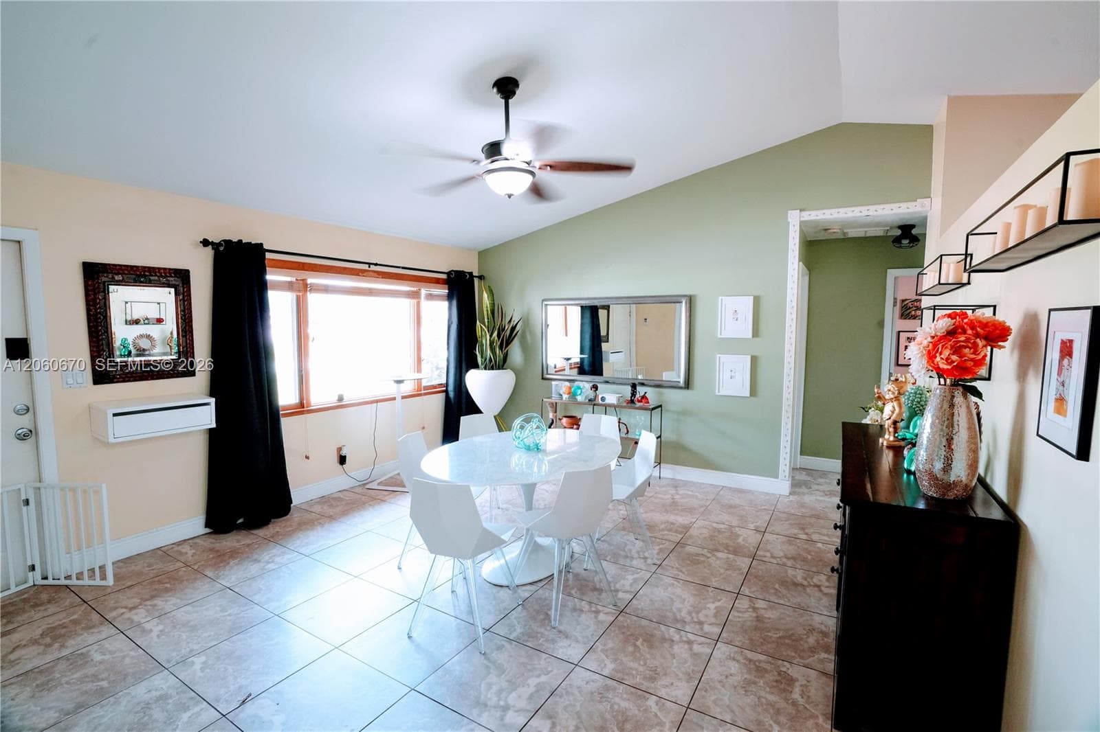 2304 SE 8th Terrace, Cape Coral, FL 33990 — zdjęcie 2