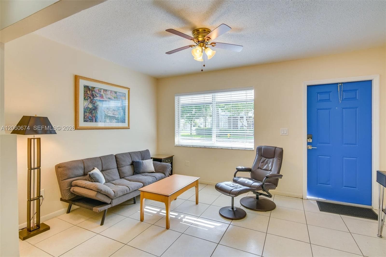 412 NE 4th Ave, Hallandale Beach, FL 33009 — zdjęcie 2