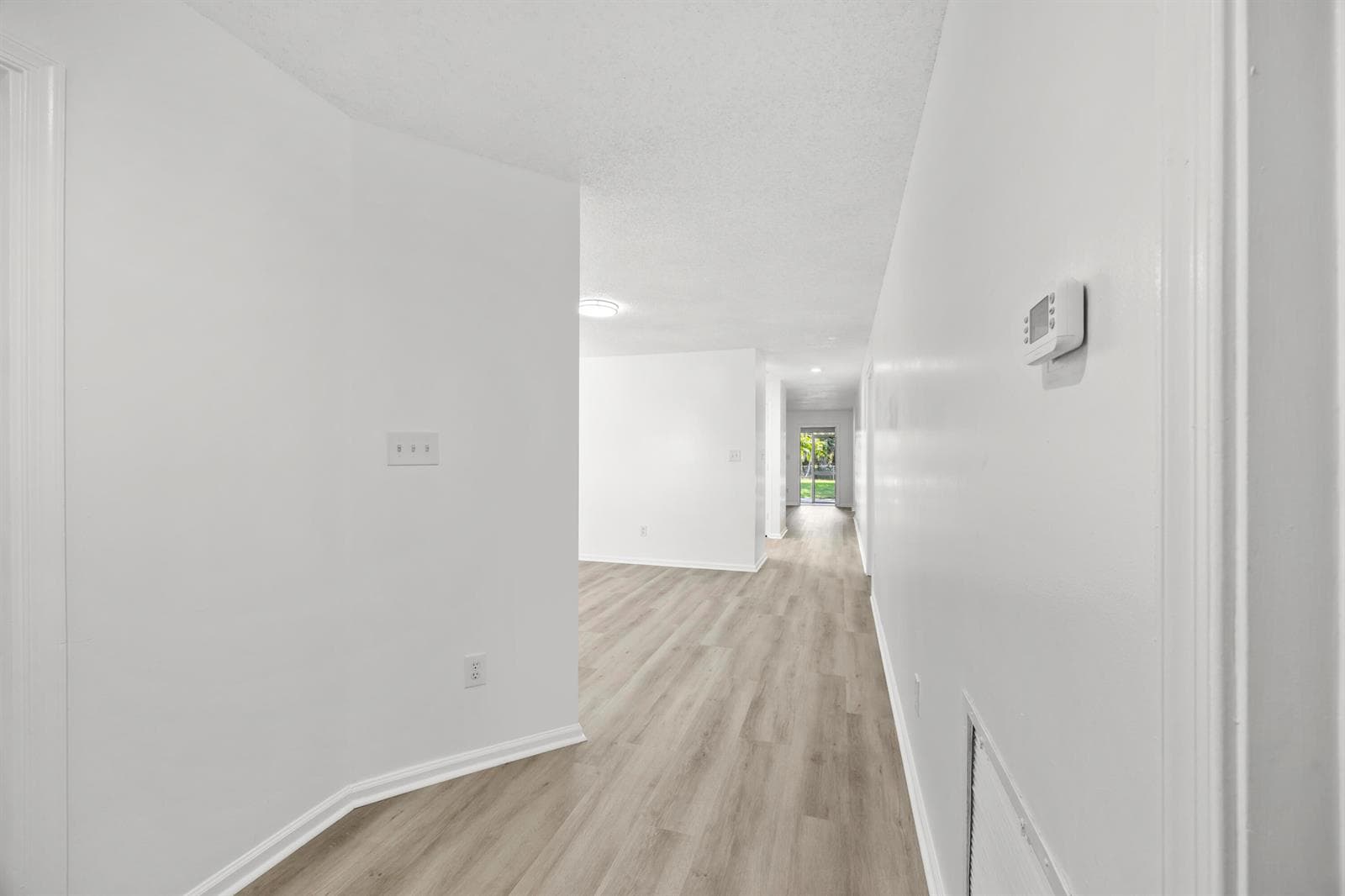 136 Sparrow Drive # B, Royal Palm Beach, FL 33411 — zdjęcie 4