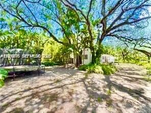400 NE 86th St # 400, El Portal, FL 33138