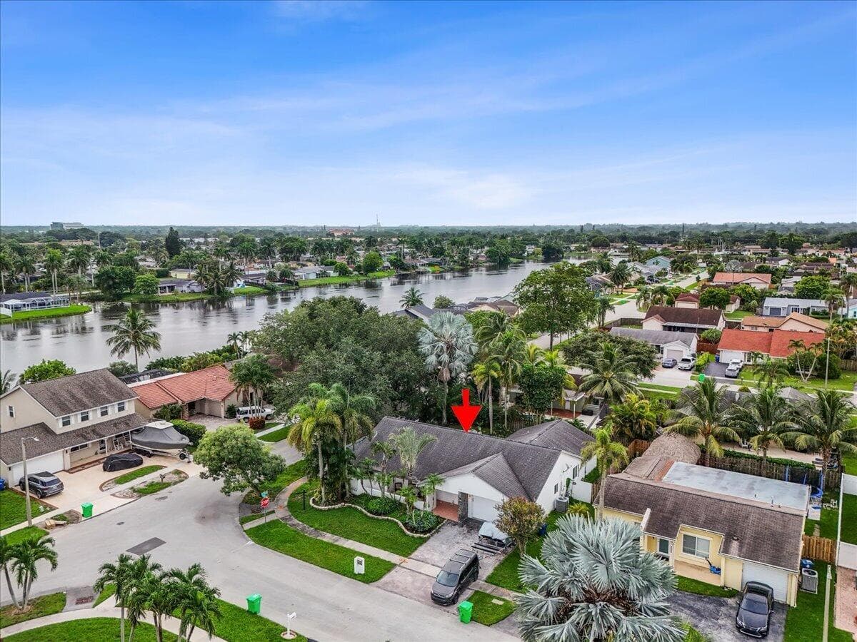 11650 NW 39TH Place, Sunrise, FL 33323 — zdjęcie 3