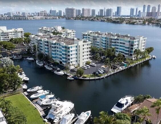 16546 NE 26TH Avenue # 6J, North Miami Beach, FL 33160 — zdjęcie 5