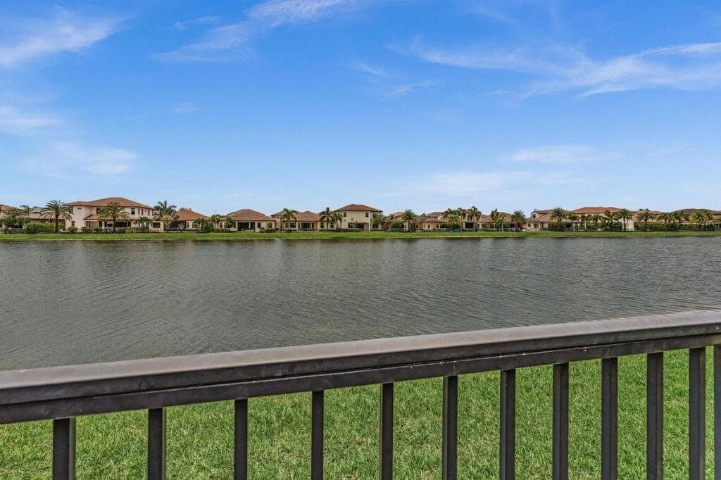 12143 S BAYPOINT Circle, Parkland, FL 33076 — zdjęcie 3