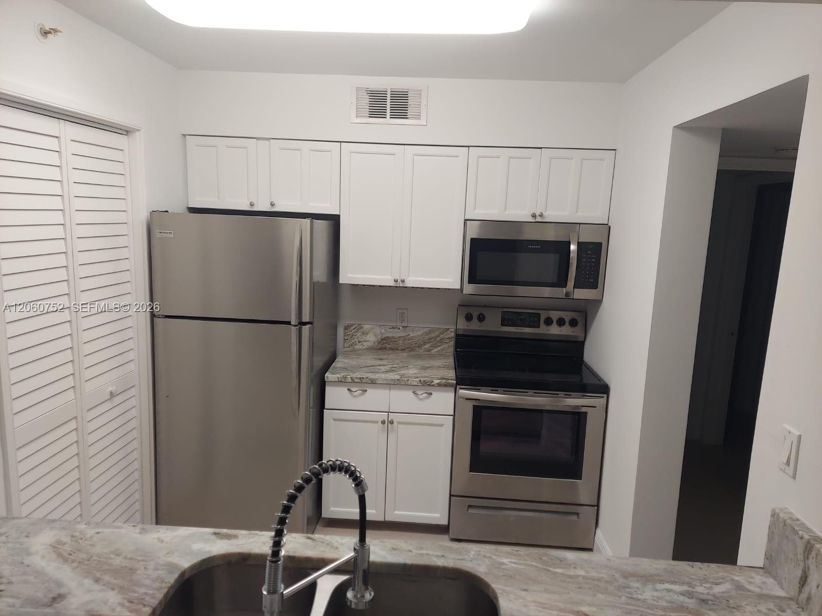 800 Scotia Dr # 103, Hypoluxo, FL 33462